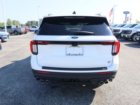 New 2025 Ford Explorer ST w/ Sun And Sound Package AWD/4WD image 4