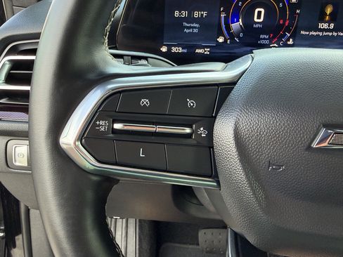 Used 2025 Chevrolet Traverse Z71 w/ Driver Confidence Package AWD/4WD image 13