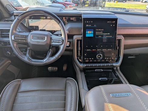 Used 2025 GMC Yukon Denali Ultimate AWD/4WD image 22