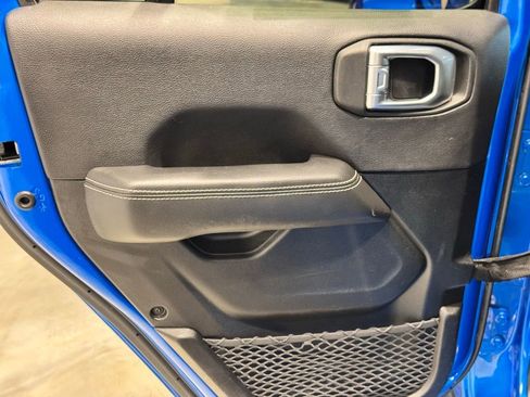 Used 2023 Jeep Wrangler Unlimited Sahara w/ Cold Weather Group image 28