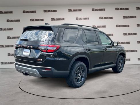New 2026 Honda Pilot TrailSport image 5