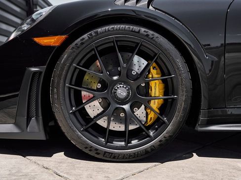 Used 2018 Porsche 911 GT2 RS RWD image 3