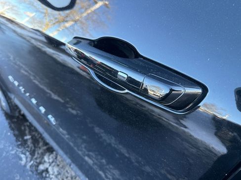 Used 2026 Chevrolet Equinox LT w/ Convenience Package II image 4