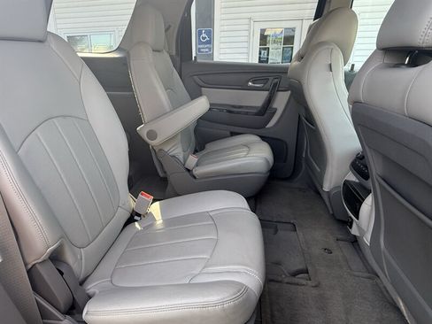 Used 2014 GMC Acadia SLT w/ Technology Package FWD image 20