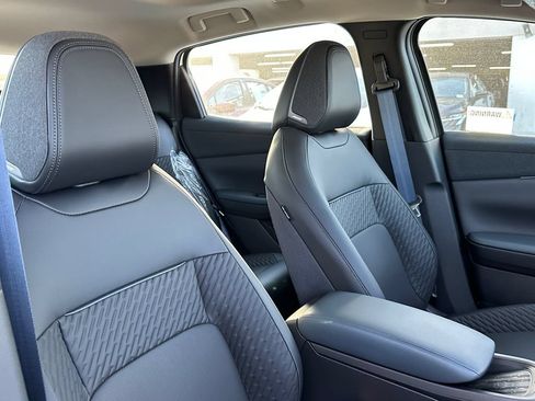 New 2026 Nissan Leaf Platinum+ w/ Cargo Package (Platinum+) FWD image 14