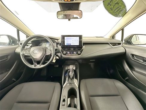 Used 2024 Toyota Corolla LE image 3