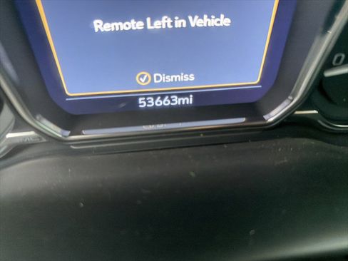 Used 2022 GMC Sierra 1500 AT4 w/ AT4 Premium Package image 9