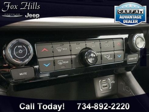 New 2023 Jeep Compass Latitude w/ Convenience Group image 20