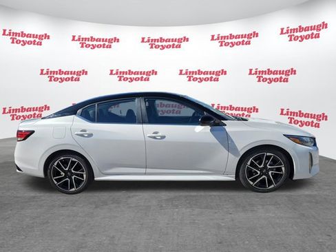 Used 2024 Nissan Sentra SR w/ Trunk Package image 24