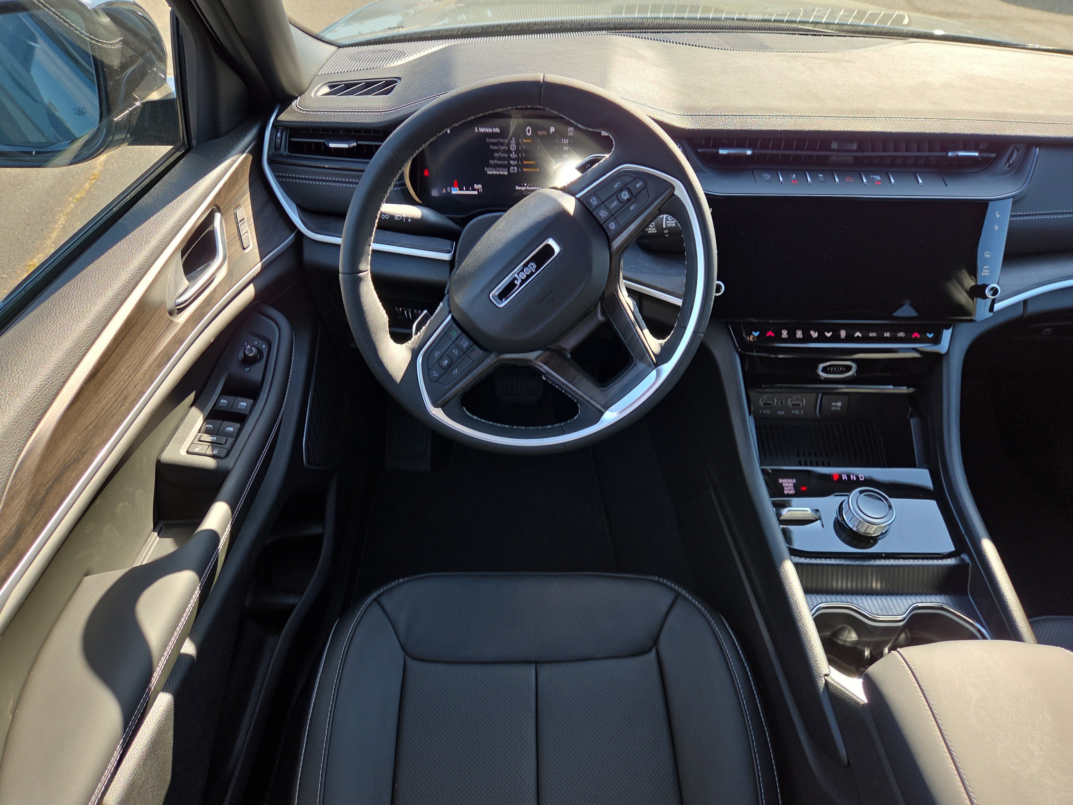 New 2027 Jeep Grand Cherokee Limited AWD/4WD image 8