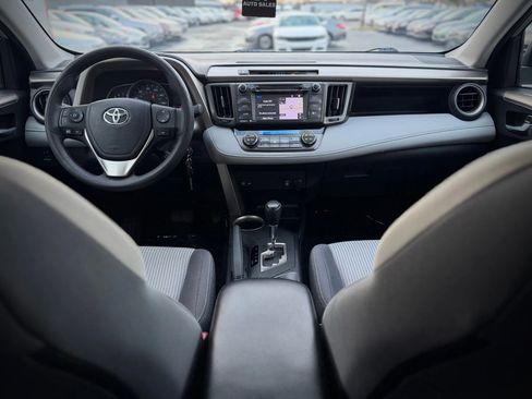 Used 2015 Toyota RAV4 XLE image 10
