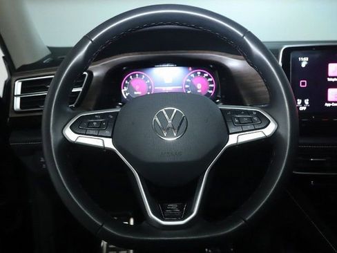 Used 2024 Volkswagen Atlas SEL Premium R-Line image 26