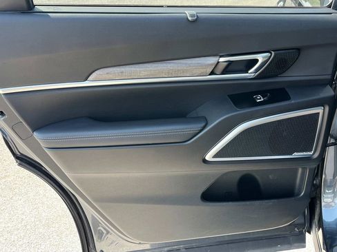 Used 2022 Kia Telluride SX image 17