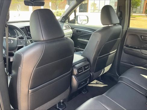 Used 2024 Honda Passport EX-L image 12
