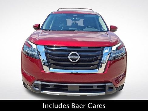 Used 2023 Nissan Pathfinder SL AWD/4WD image 2