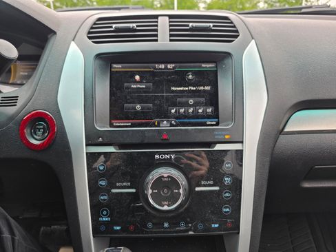 Used 2015 Ford Explorer Sport w/ Equipment Group 401A AWD/4WD image 13