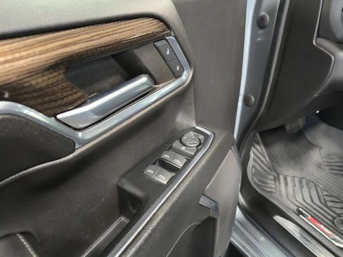 Used 2023 Chevrolet Silverado 1500 LT AWD/4WD image 11