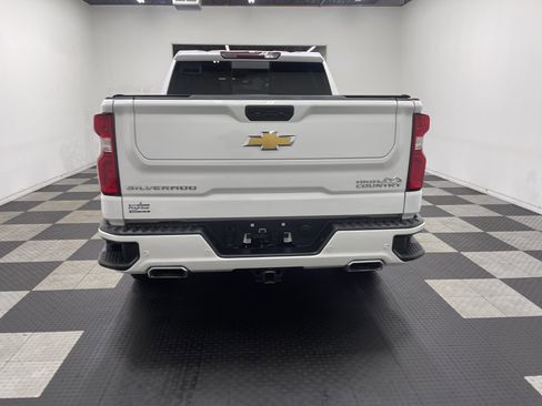 Used 2022 Chevrolet Silverado 1500 High Country AWD/4WD image 3