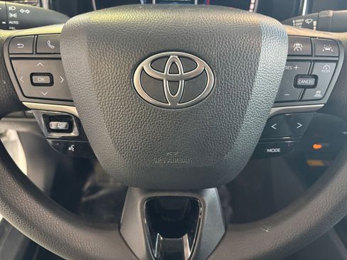 Used 2025 Toyota Camry LE image 30