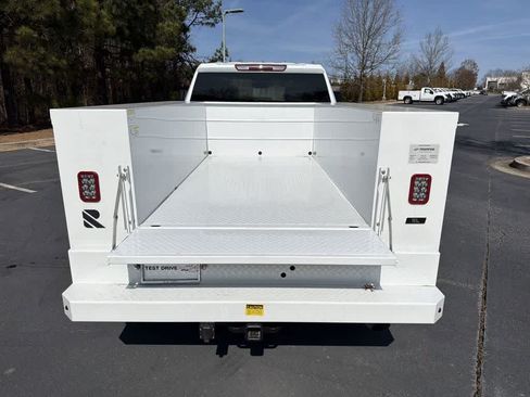 New 2026 GMC Sierra 2500 Pro w/ Convenience Package AWD/4WD image 17