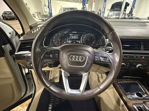 Used 2017 Audi Q7 3.0T Premium AWD/4WD image 22