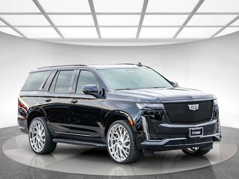 Used 2023 Cadillac Escalade Sport image 5