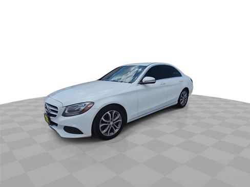 Used 2017 Mercedes-Benz C 300 Sedan image 4