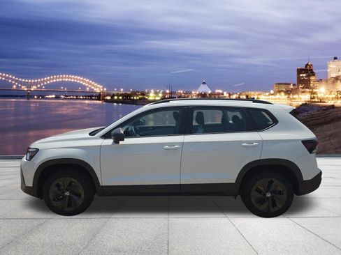 Certified 2025 Volkswagen Taos S FWD image 2