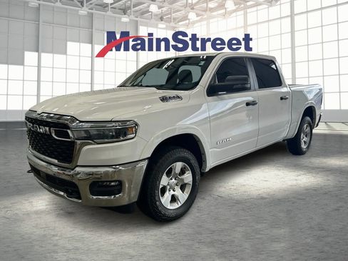 Used 2025 RAM 1500 Big Horn AWD/4WD image 1