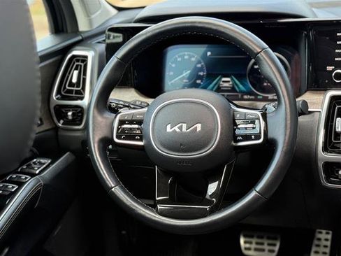 Used 2023 Kia Sorento SX Prestige image 29