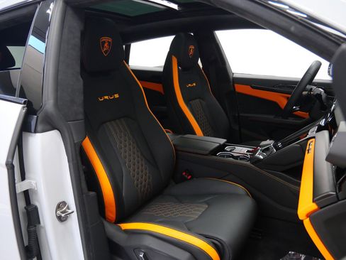 Used 2023 Lamborghini Urus S AWD/4WD image 24