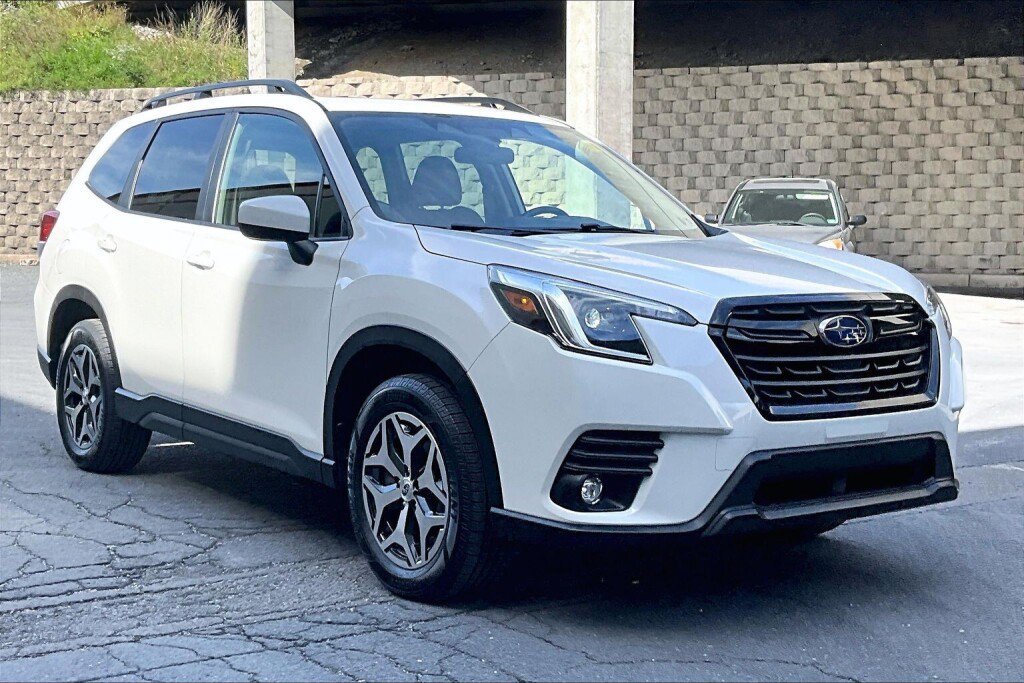 Certified 2024 Subaru Forester Premium AWD/4WD image 19