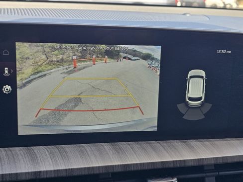 Used 2024 Kia Telluride EX w/ EX Captain's Chair Package image 20