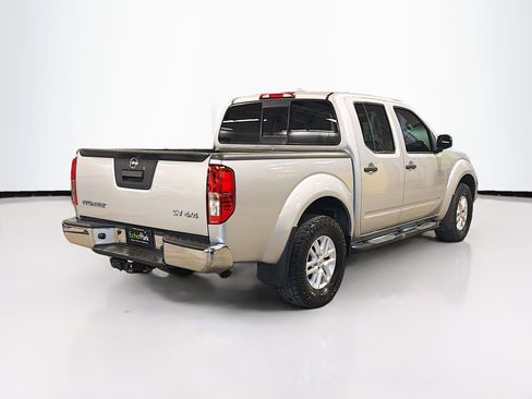 Used 2019 Nissan Frontier SV image 9