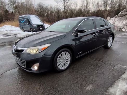 Used 2015 Toyota Avalon Limited image 4