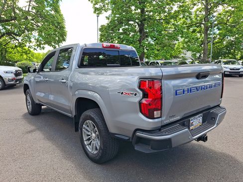 Used 2023 Chevrolet Colorado LT w/ LT Convenience Package II AWD/4WD image 4