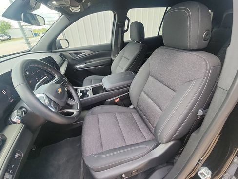Used 2025 Chevrolet Traverse LT w/ Driver Confidence Package FWD image 15