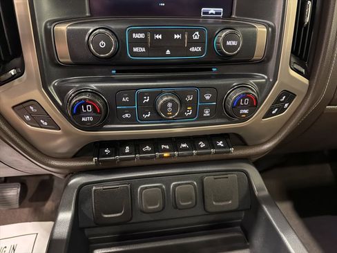 Used 2018 GMC Sierra 1500 Denali w/ Denali Ultimate Package AWD/4WD image 15