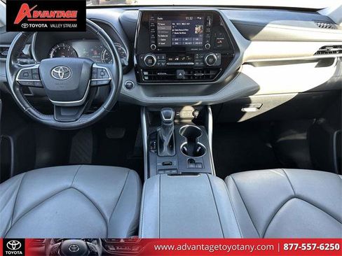 Certified 2022 Toyota Highlander XLE image 15