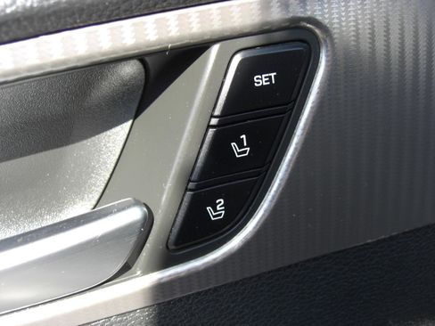 Used 2019 Hyundai Sonata Limited FWD image 13