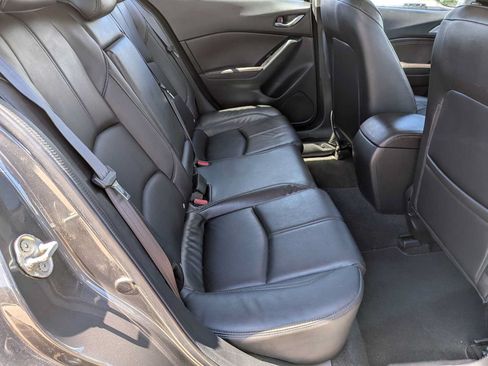 Used 2017 MAZDA MAZDA3 Touring FWD image 19