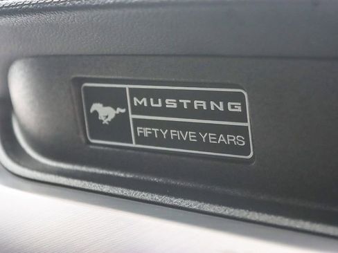 Used 2020 Ford Mustang Premium image 30