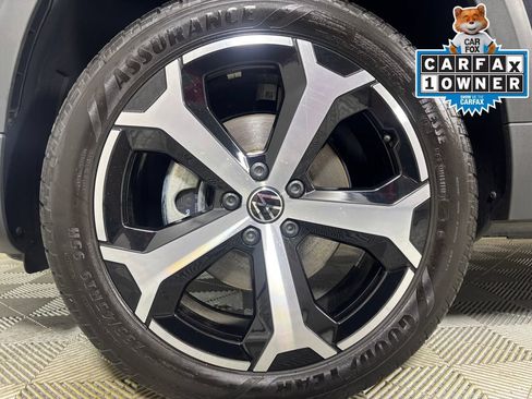 Used 2026 Volkswagen Taos SEL AWD/4WD image 28