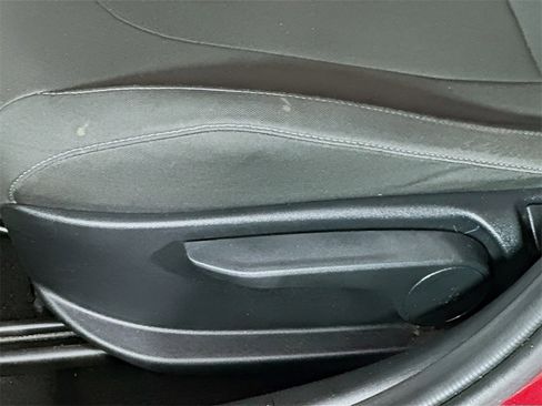 Used 2024 Hyundai Elantra SEL image 22