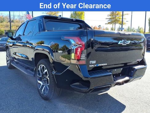 New 2024 Chevrolet Silverado EV RST image 31