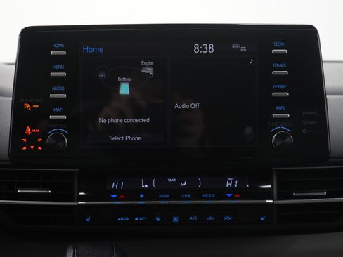 Used 2021 Toyota Sienna XLE image 19