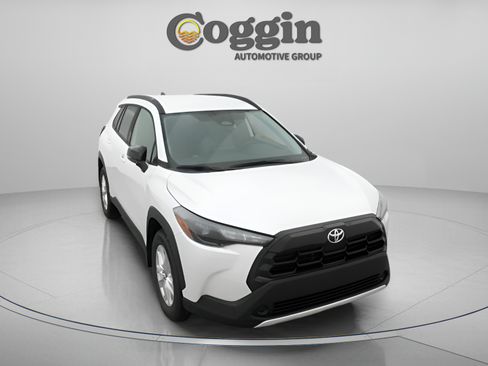 Used 2026 Toyota Corolla Cross LE FWD image 27