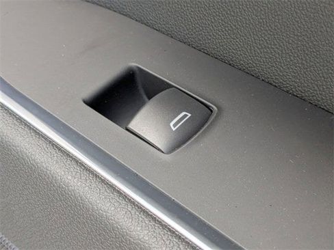 New 2026 GMC Sierra 1500 SLE w/ Preferred Package image 34