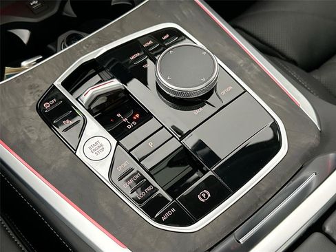 New 2026 BMW X5 sDrive40i w/ Climate Comfort Package RWD image 18