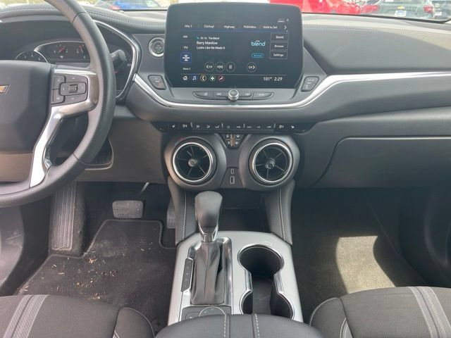 Used 2026 Chevrolet Blazer LT FWD image 9